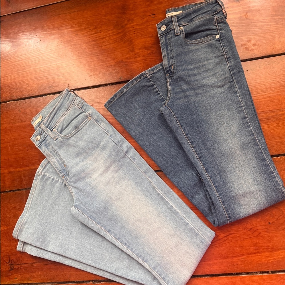Levi's Women's Flare Jeans in Light and Dark Blue
